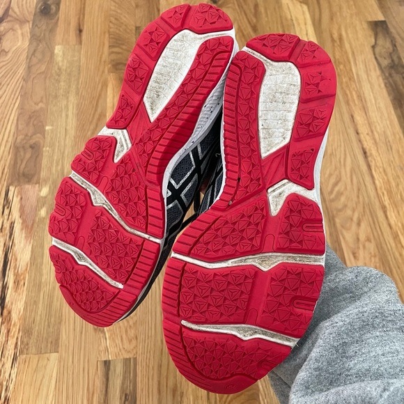 Kids ASICS GT-1000 10 GS Red, Gray & Black Sneakers Tennis Shoes Size 4.5 - Picture 4 of 6